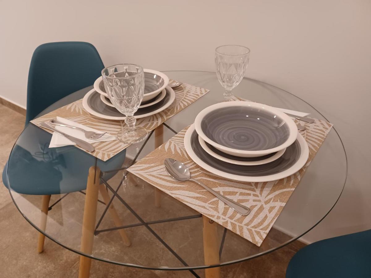 Apartamento Acogedor Junto A Calle Betis, Triana-Los Remedios Seville Luaran gambar