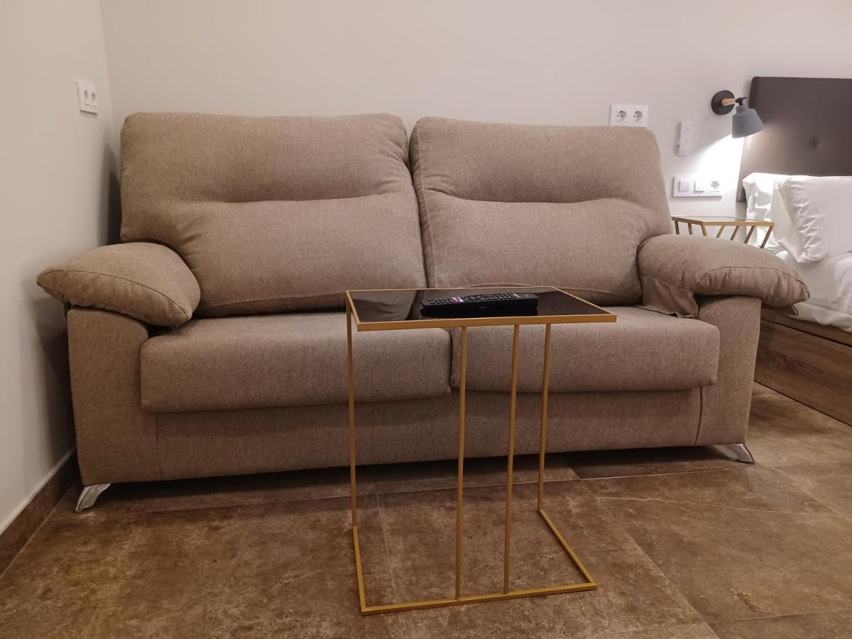 Apartamento Acogedor Junto A Calle Betis, Triana-Los Remedios Seville Luaran gambar