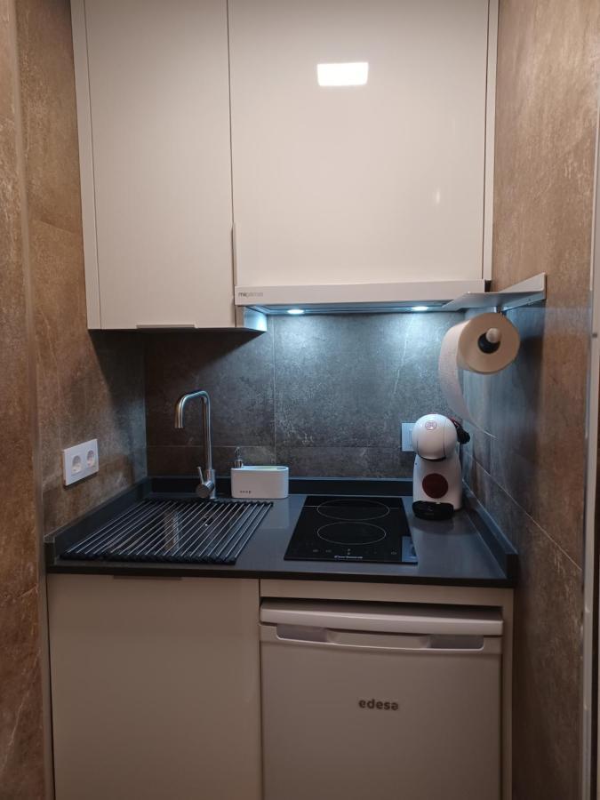 Apartamento Acogedor Junto A Calle Betis, Triana-Los Remedios Seville Luaran gambar
