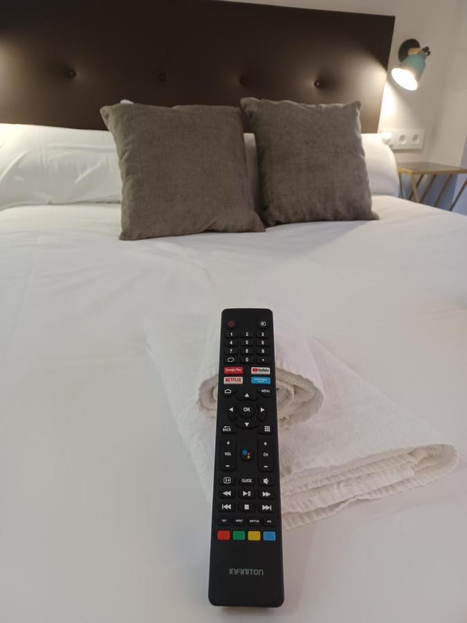 Apartamento Acogedor Junto A Calle Betis, Triana-Los Remedios Seville Luaran gambar