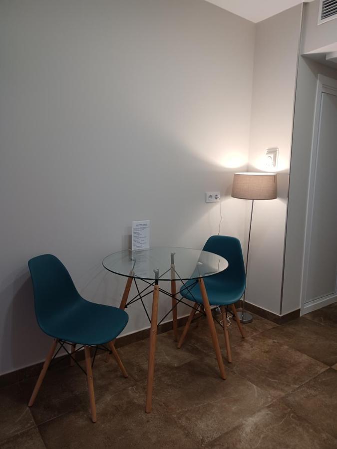 Apartamento Acogedor Junto A Calle Betis, Triana-Los Remedios Seville Luaran gambar