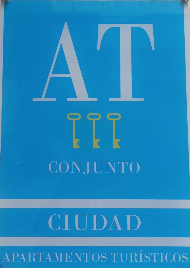 Apartamento Acogedor Junto A Calle Betis, Triana-Los Remedios Seville Luaran gambar